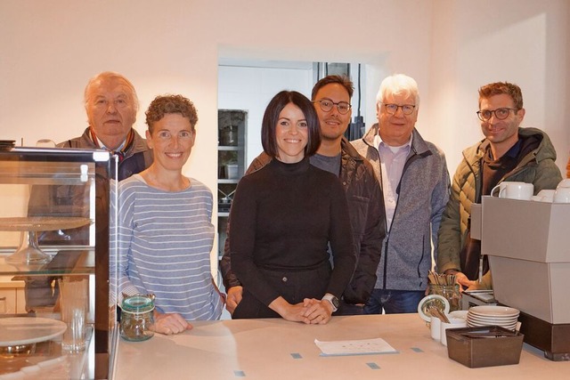 Vorfreude auf Start des Cafbetriebs: ...nn, Eberhard Fischer und Volker Hgel.  | Foto: Ruth Seitz