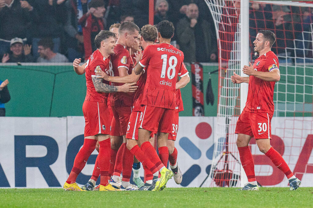 Der SC Freiburg muss im Pokalspiel gegen den Hamburger SV ran. Es wird ein Replay des DFB-Pokal-Halbfinales von 2022.