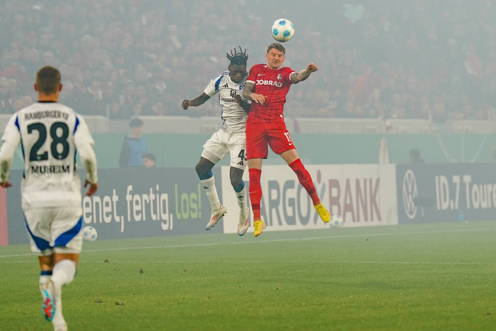 Der SC Freiburg muss im Pokalspiel gegen den Hamburger SV ran. Es wird ein Replay des DFB-Pokal-Halbfinales von 2022.