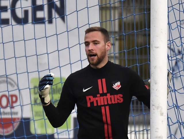 Torhter Marius Berg vom VfR Elgerswei...Auswrtsspiel in Oberkirch gefordert.   | Foto: Wolfgang Knstle