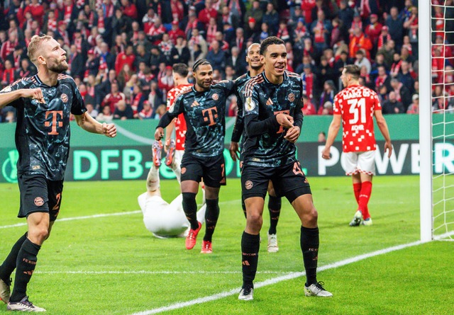 Souver&auml;n wandert Bayern M&uuml;nchen ins Pokal-Achtelfinale.  | Foto: Torsten Silz/dpa