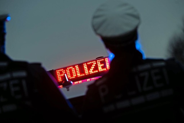 Der fehlende Respekt gegenber der Polizei ist ein Problem.  | Foto: Marijan Murat (dpa)