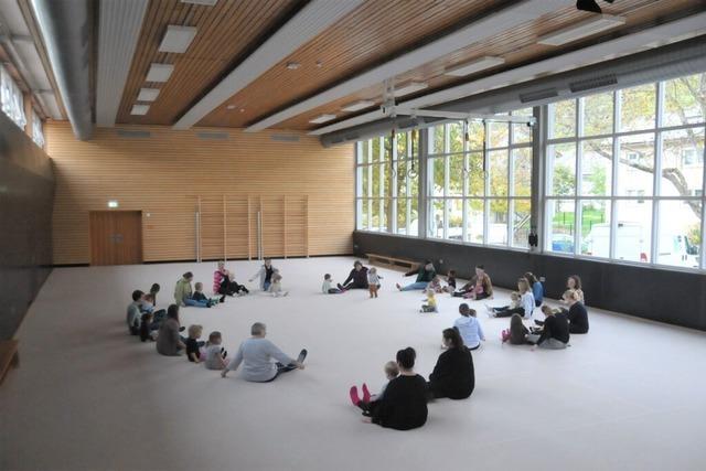 Sanierung der Festhalle in Oberbergen ist am Ziel