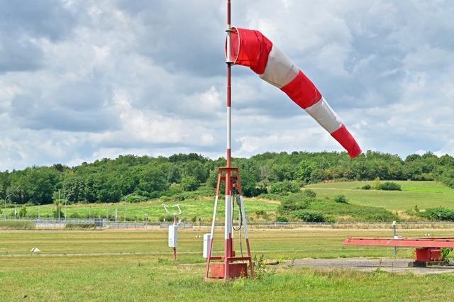 Die Zukunft des Freiburger Flugplatzes ist eines der heiesten kommunalpolitischen Fragen der Stadt