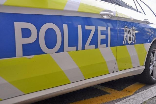 32-jhrige Frau bedroht in Basel einen Mann mit einer Stichwaffe