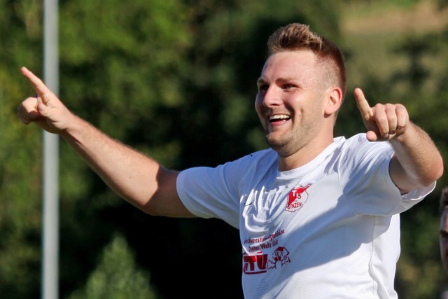 Aufsteiger siegt in Bahlingen: Nils Mayer traf doppelt bei Binzens 3:2-Erfolg.  | Foto: Matthias Konzok