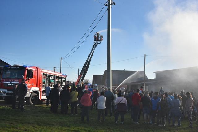 In Freiamt kamen rund 400 Einwohnerinnen und Einwohner zur Feuerwehrbung