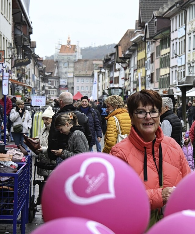 Sehr gut besucht war der Sonntagsverka...ie Kaiserstrae wurde zum Dreschplatz.  | Foto: Alfred Scheuble