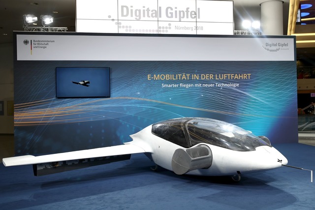 Der kleine Elektroflieger bekommt eine neue Chance (Archivbild)  | Foto: Daniel Karmann/dpa