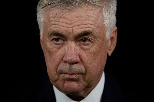 Carlo Ancelotti macht sich Sorgen um Real Madrid.  | Foto: Ruben Albarran/ZUMA Press Wire/dpa