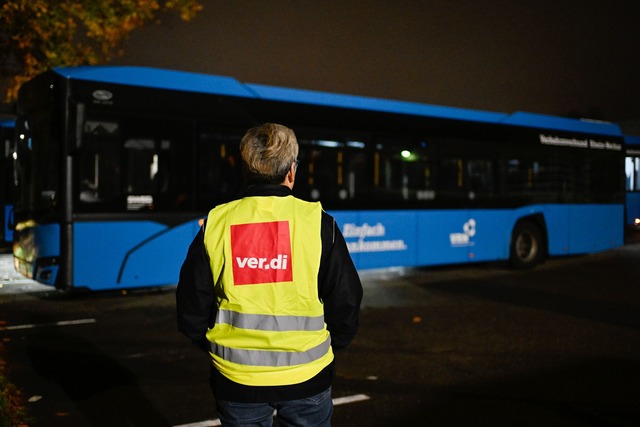 Verdi-Warnstreiks bei SWEG und AVG.  | Foto: Uwe Anspach/dpa