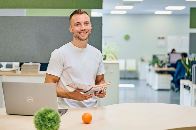 Fabian Schchtele schtzt das gute Mit...en Zukunftsperspektiven bei BZ.medien.  | Foto: Johannes Meger