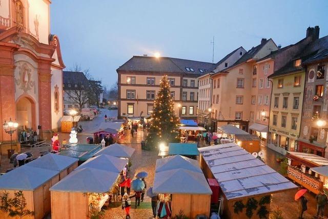 Weihnachtsmarkt in Bad Sckingen bringt Musik zurck in die Stadt - ein teures Unterfangen