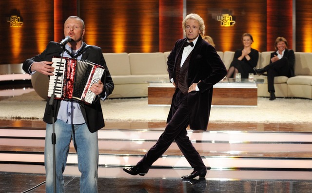 Fr&uuml;her waren sie schon mal gemein...er: Stefan Raab und Thomas Gottschalk.  | Foto: picture alliance / dpa