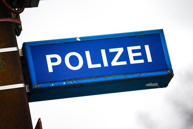 Polizei sucht Geschdigte nach Verkehrsunfallflucht in Freiburg-Lehen