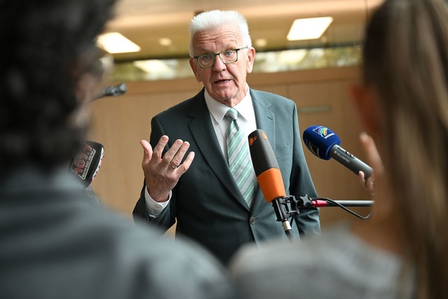 Er w&uuml;nscht sich Stabilit&auml;t i...nd: Winfried Kretschmann (Gr&uuml;ne).  | Foto: Franziska Kraufmann/dpa