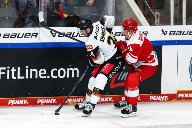 Deutschland und D&auml;nemark lieferte...hes erstes Spiel beim Deutschland Cup.  | Foto: Daniel L&ouml;b/dpa