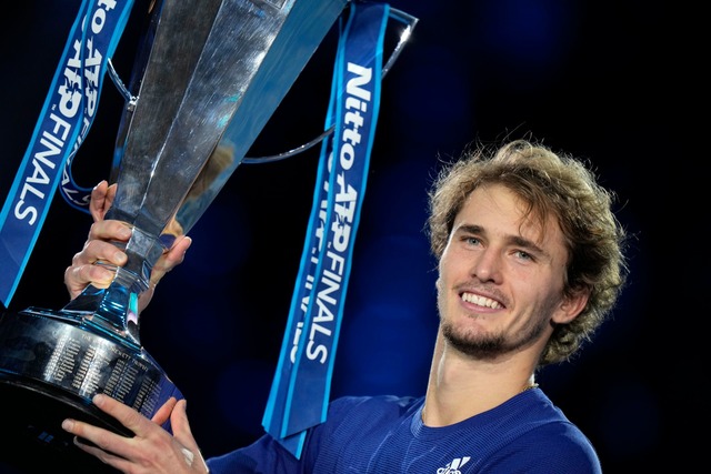 Vor drei Jahren feierte Zverev in Turi...en zweiten Triumph bei den ATP Finals.  | Foto: Luca Bruno/AP/dpa