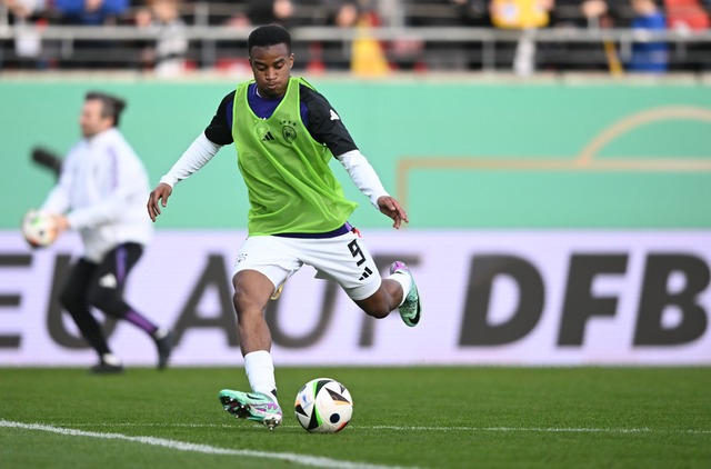 Youssoufa Moukoko ist wieder bei der U21 dabei.  | Foto: Hendrik Schmidt/dpa