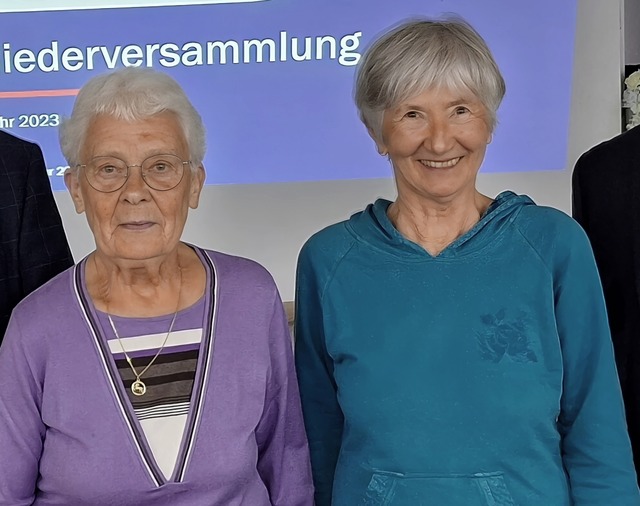 Fr 50 Jahre Mitgliedschaft in der Bau... (links) und Marianne Ohnemus  geehrt.  | Foto: Wolfgang Beck