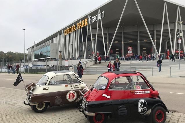 Enttuschter SC-Freiburg-Fan tritt nach 0:3 eine Delle in St. Pauli-Isetta