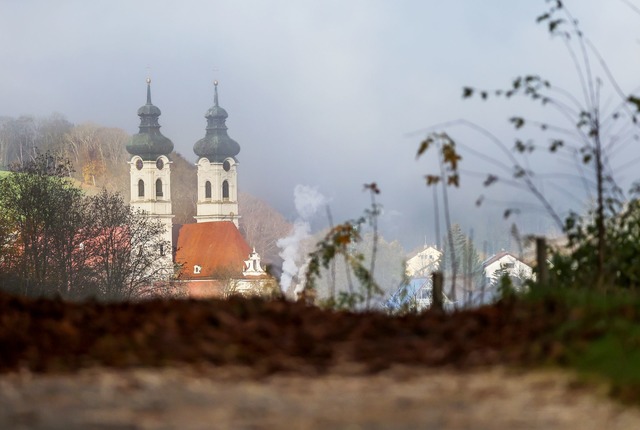 Grau und neblig soll das Wetter in der n&auml;chsten Woche werden.  | Foto: Thomas Warnack/dpa