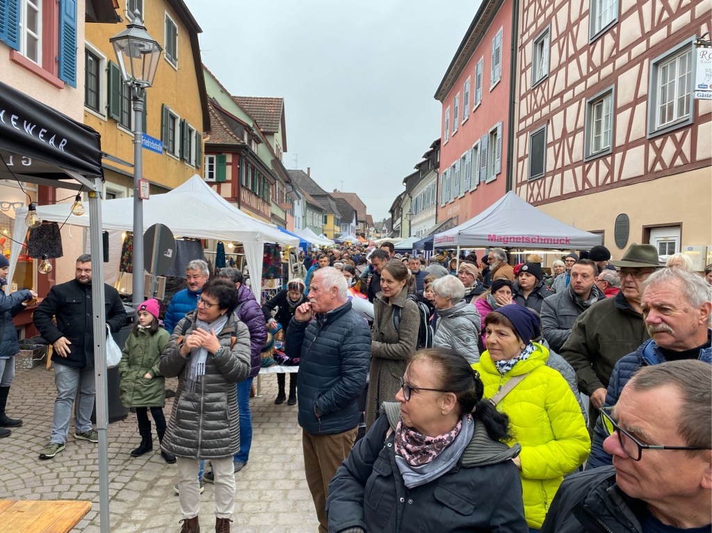 Buntes Treiben herrschte das ganze Wochenende auf dem Ettenheimer Martinimarkt.