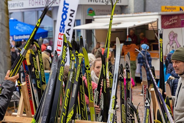 Auf dem Brettlemarkt  konnte man sich ...n gebraucht oder auch neu, umschauen.   | Foto: Hubert Gemmert