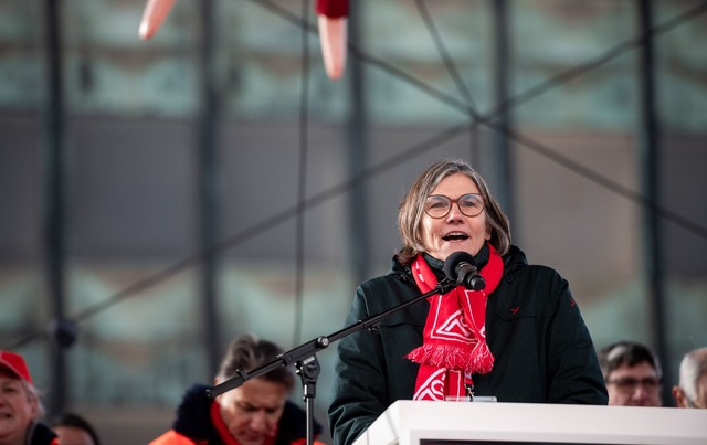 Vermisst Angebote des VW-Managements: ...Chefin Christiane Benner. (Archivbild)  | Foto: Fabian Strauch/dpa