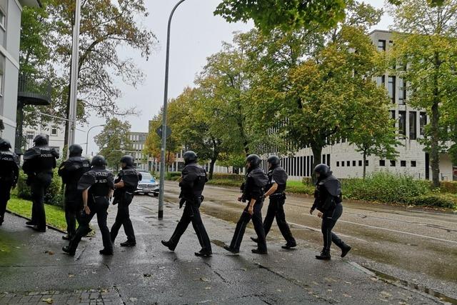 Groeinsatz an Schule in Offenburg - wegen eines Regenschirms