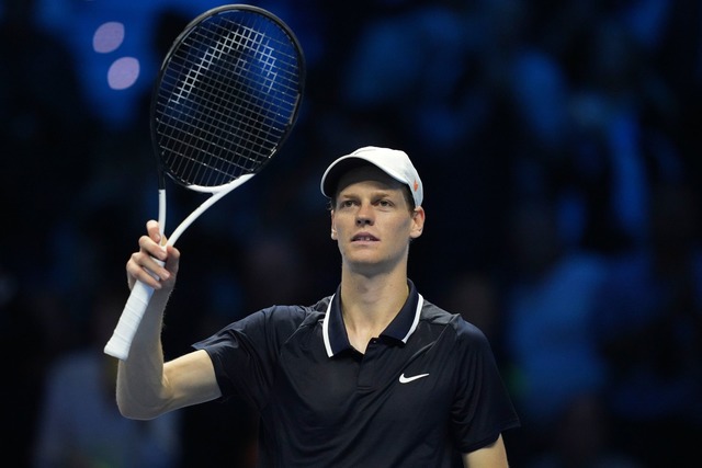 Jannik Sinner strebt ein Jahr nach sei...en ersten Titel bei den ATP Finals an.  | Foto: Antonio Calanni/AP