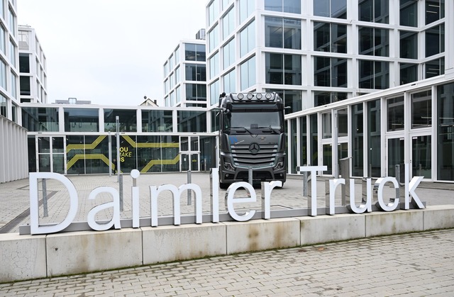 Zuletzt verzeichnete vor allem die Lkw...ckg&auml;nge beim Absatz. (Archivbild)  | Foto: Bernd Wei&szlig;brod/dpa