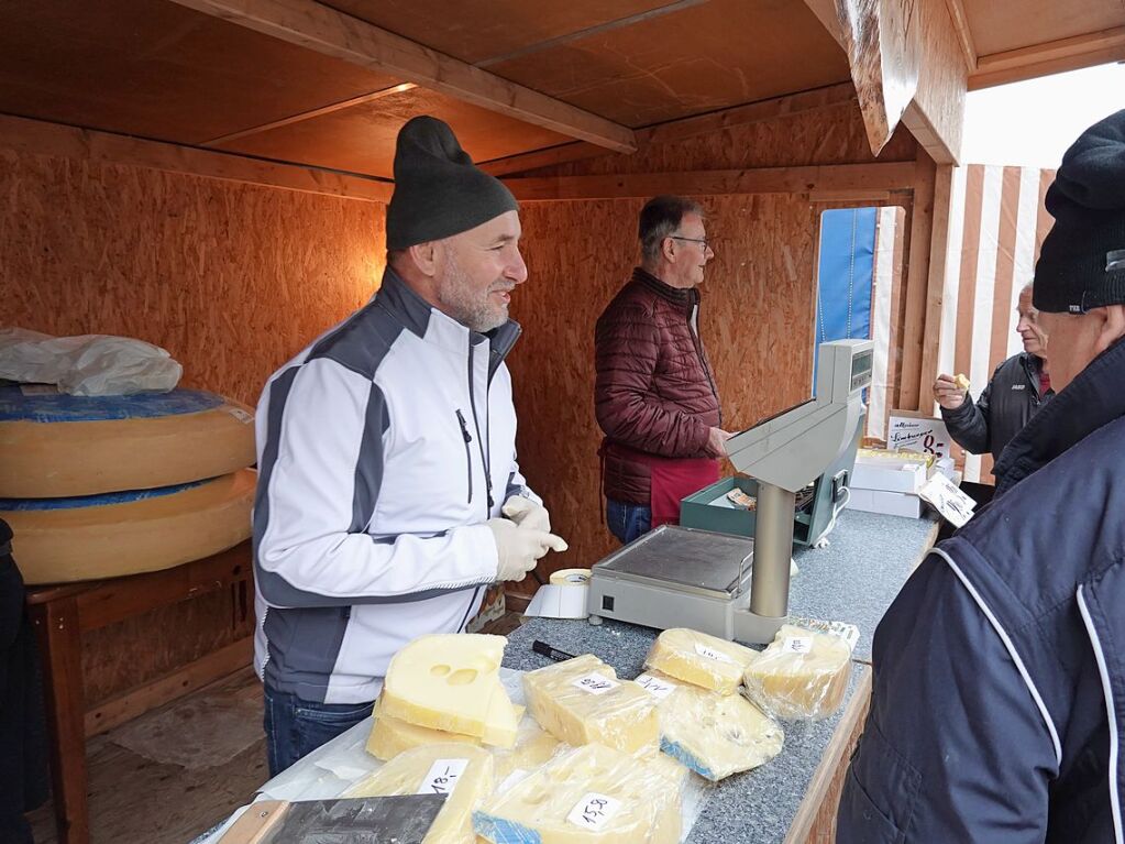 Nebel und gute Laune gab es beim Grwihler Martinimarkt