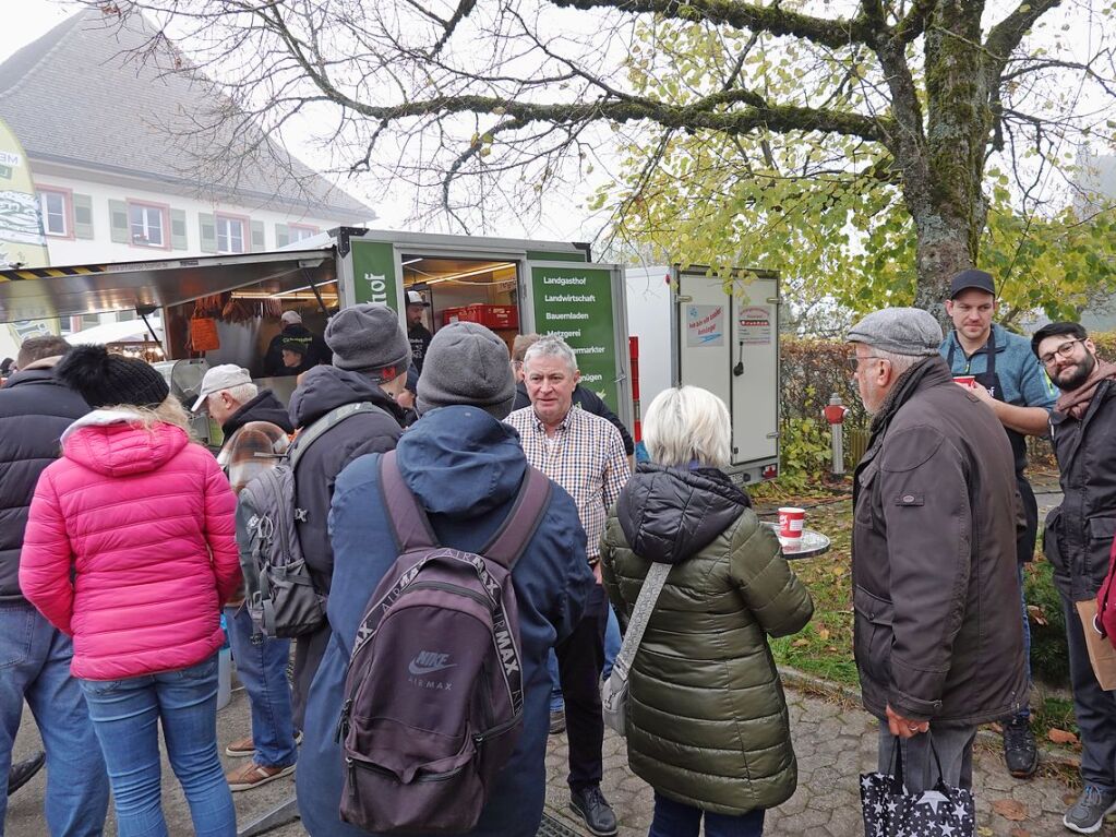 Nebel und gute Laune gab es beim Grwihler Martinimarkt