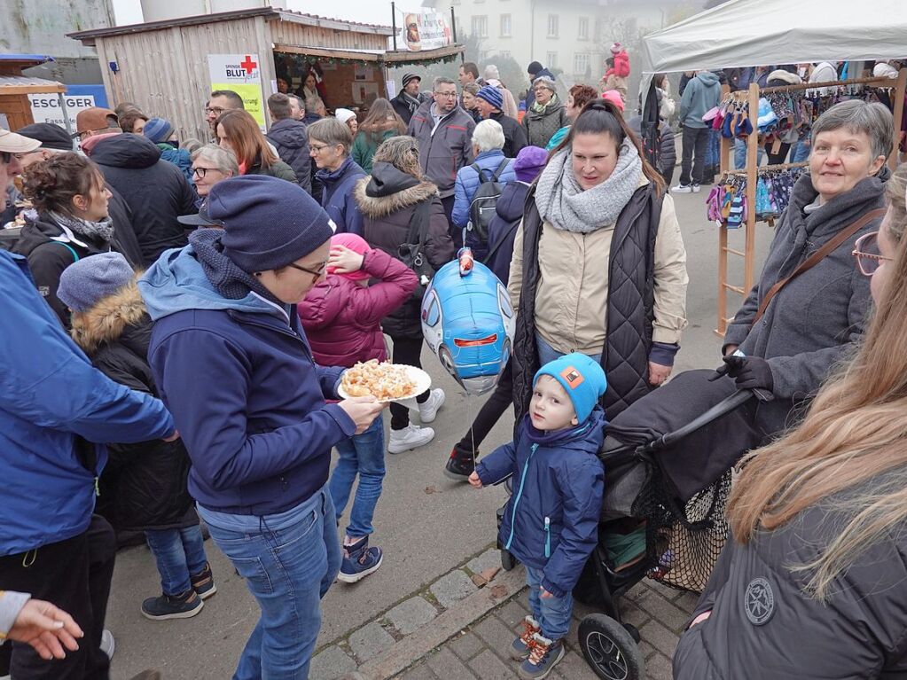 Nebel und gute Laune gab es beim Grwihler Martinimarkt