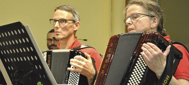 Klangvolle Kontraste: Harmonika-Orchester begeistert in Wehr-flingen.  | Foto: Ralph Fautz