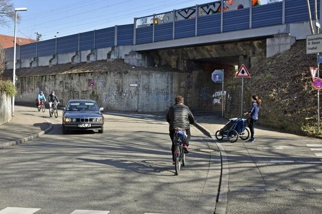 Die Unterfhrung bei der Reutebachgasse  in Freiburg bleibt vorerst weiterhin eine Engstelle