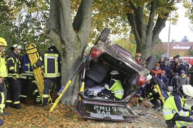 Feuerwehr Mahlberg lst die Aufgabe