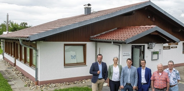 Die Siedlergemeinschaft  Kippenheim be...nschaft Kippenheim vor dem Vereinsheim  | Foto: Dieter Wissing/Volksbank