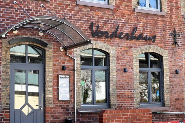 Das peruanische Restaurant Piqueo im Vorderhaus der Fabrik hat erffnet