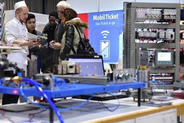 Auf der Messe "Marktplatz Arbeit Sdbaden" zeigen sich mehr als 100 Aussteller