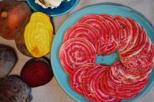 Im Carpaccio, Kndel oder in der Suppe: Die Rote Bete sorgt im Herbst fr Farbtupfer in der Kche