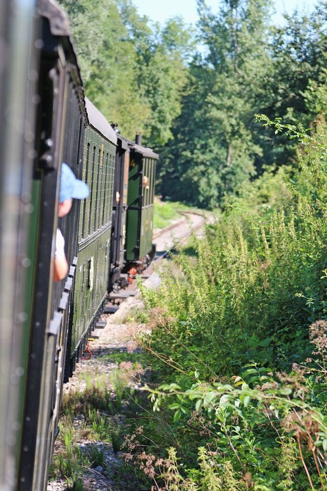 Die Langsamkeit des Reisens: Die Museumsbahn Chanderli ist sehr beliebt.  | Foto: Katharina Kubon