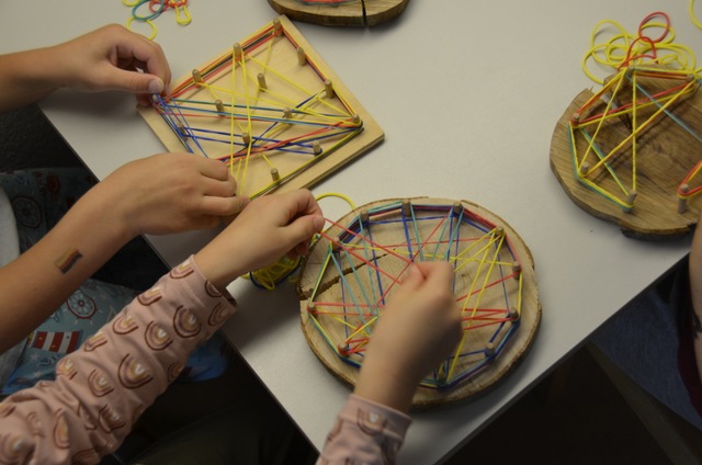 Fr lngere Betreuungszeiten von Kindern fehlt es an Geld und Personal.  | Foto: Sophia Hesser