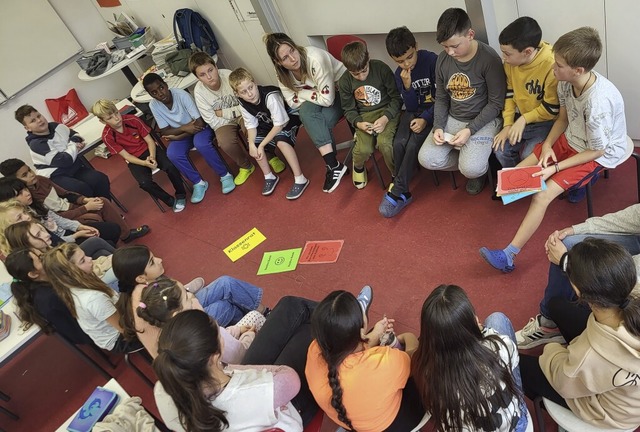 Einmal in der Woche sitzt die 4b aus d...n-Bildungshaus im Klassenrat zusammen.  | Foto: privat