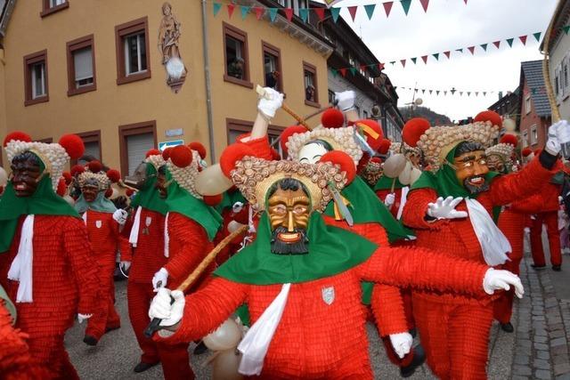 Znftiges Geburtstagsfest – volles Haus bei der Ausstellung der Narrenzunft Elzach