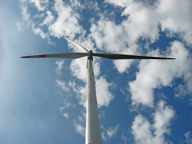 Die Gemeinde Ringsheim lsst im Gewann Schlangenbhl  ein Windrad bauen.  | Foto: Green City Energy