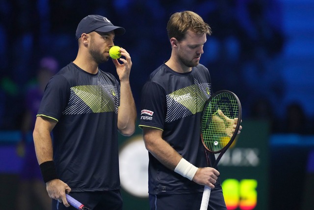 Zum ersten Mal qualifizierte sich das ...nsam f&uuml;r das Tennis-Saisonfinale.  | Foto: Antonio Calanni/AP/dpa