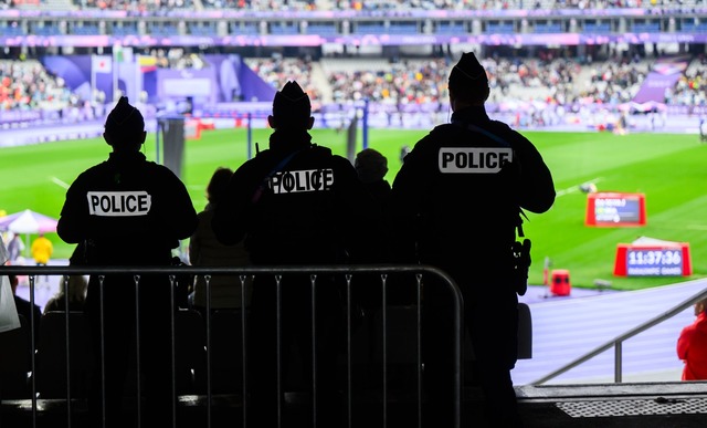 Beim Nations-League-Spiel Frankreich g...lizisten im Einsatz sein. (Archivbild)  | Foto: Julian Stratenschulte/dpa