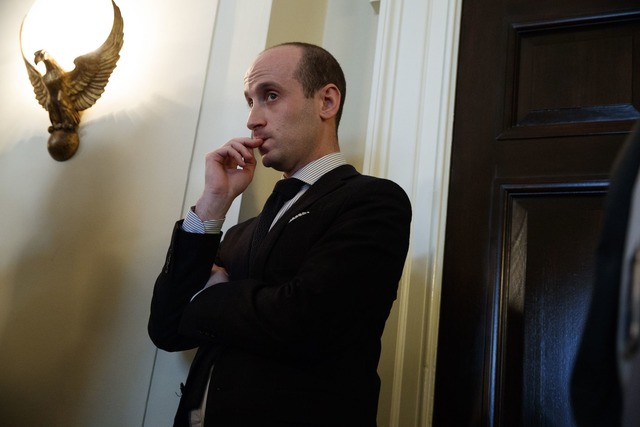 Stephen Miller soll stellvertretender Stabschef werden. (Archivbild)  | Foto: Evan Vucci/AP/dpa